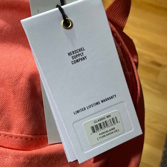 Herschel classic mini backpack, 100% cotton, NWT, strap differs from first pic - Picture 3 of 8